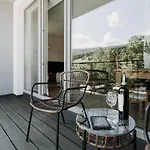 Jodelka Apartment *