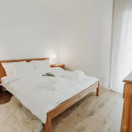 Jodelka Apartment *