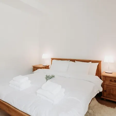 Jodelka Apartment *